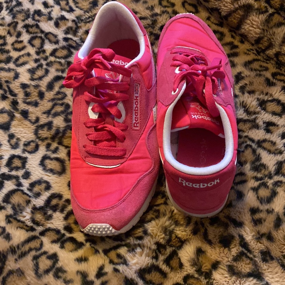 Bright Pink Reebok - Picture 4 of 6